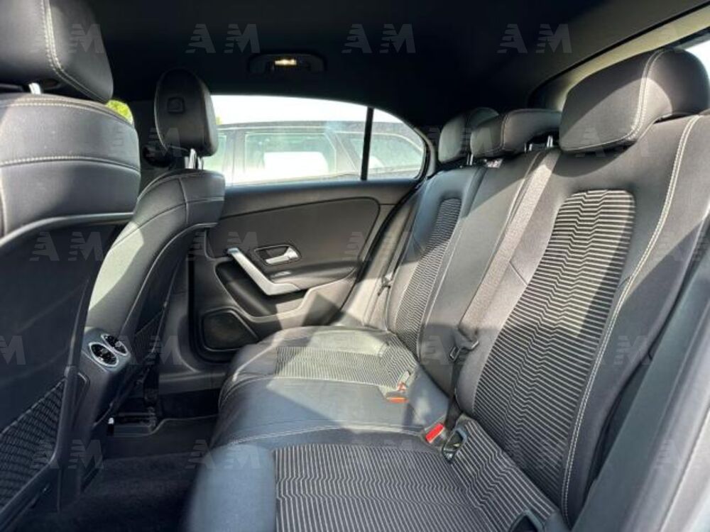 Mercedes-Benz Classe A 180 d Sport (11)