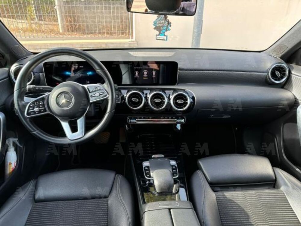 Mercedes-Benz Classe A 180 d Sport (9)