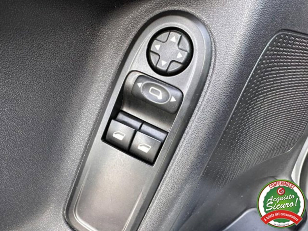 Citroen C3 1.0 VTi 68 Exclusive (11)