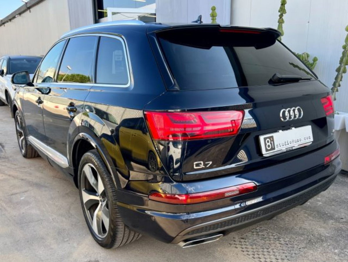Audi Q7 3.0 TDI 272 CV quattro tiptronic Business Plus (2)