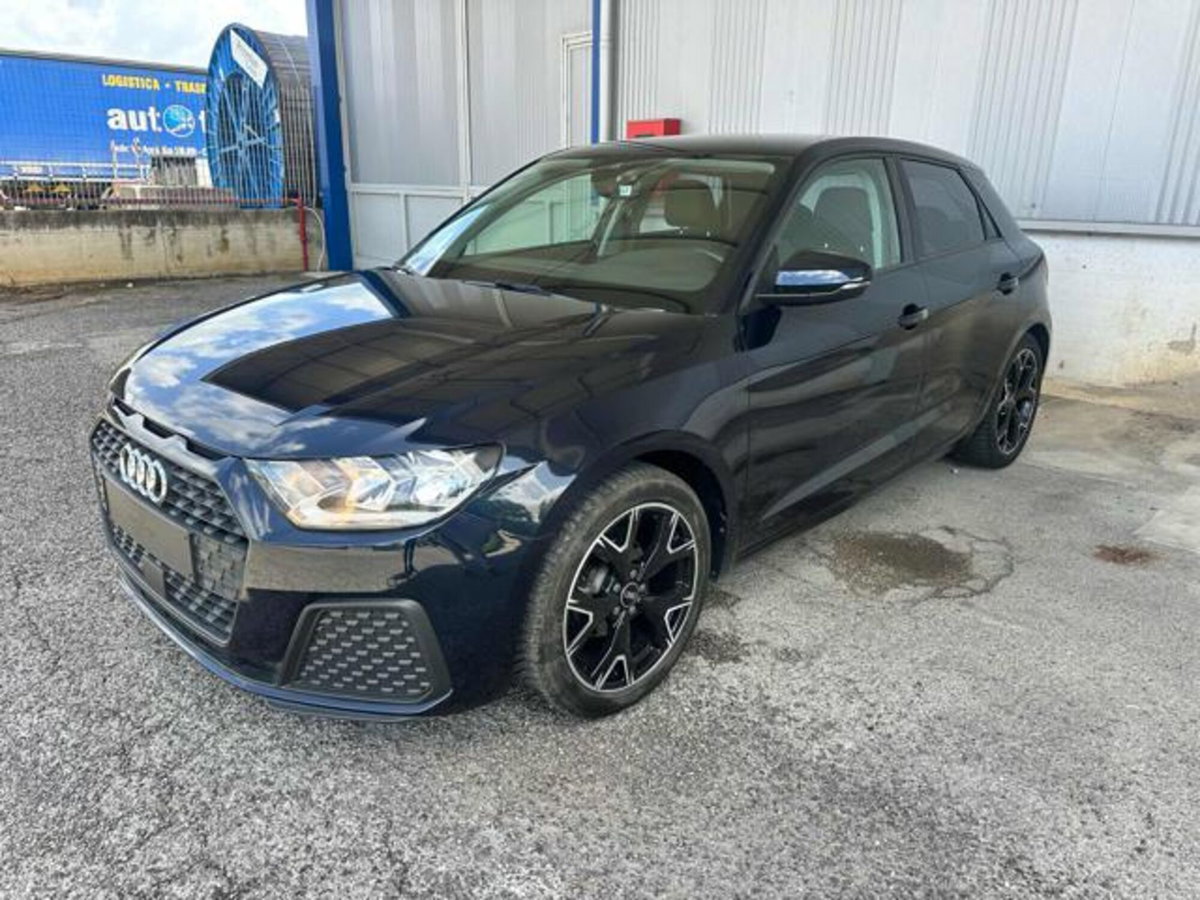 Audi A1 Sportback Sportback 25 1.0 tfsi Business (2)