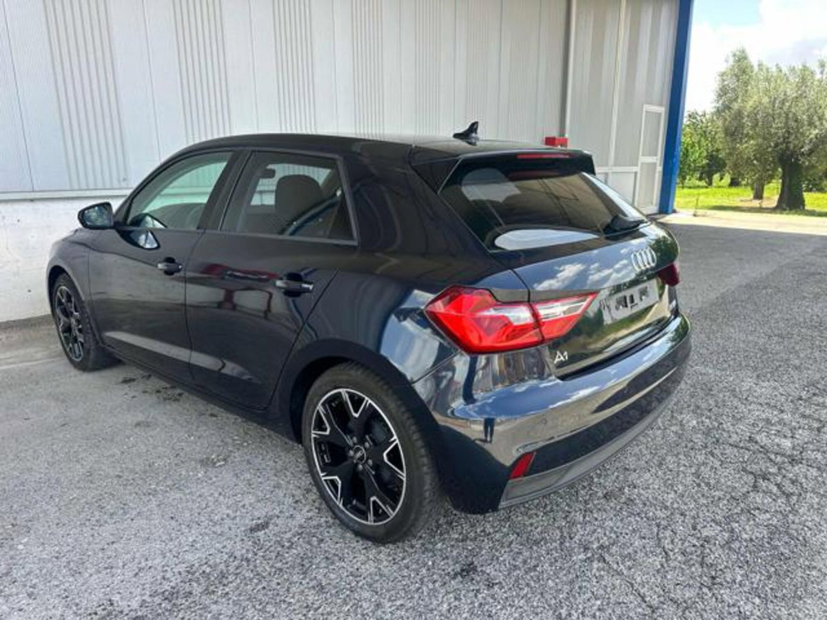 Audi A1 Sportback Sportback 25 1.0 tfsi Business (7)