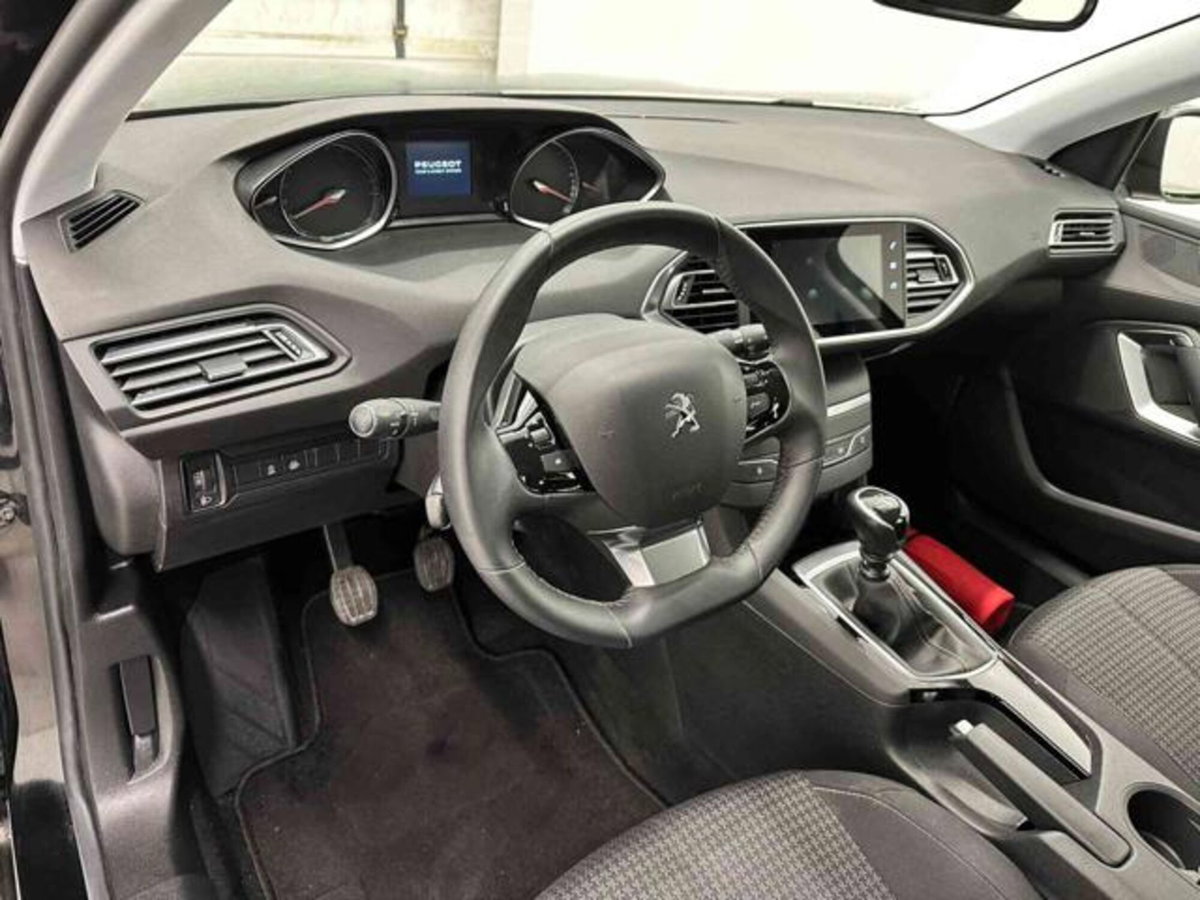Peugeot 308 BlueHDi 130 S&S Business (8)