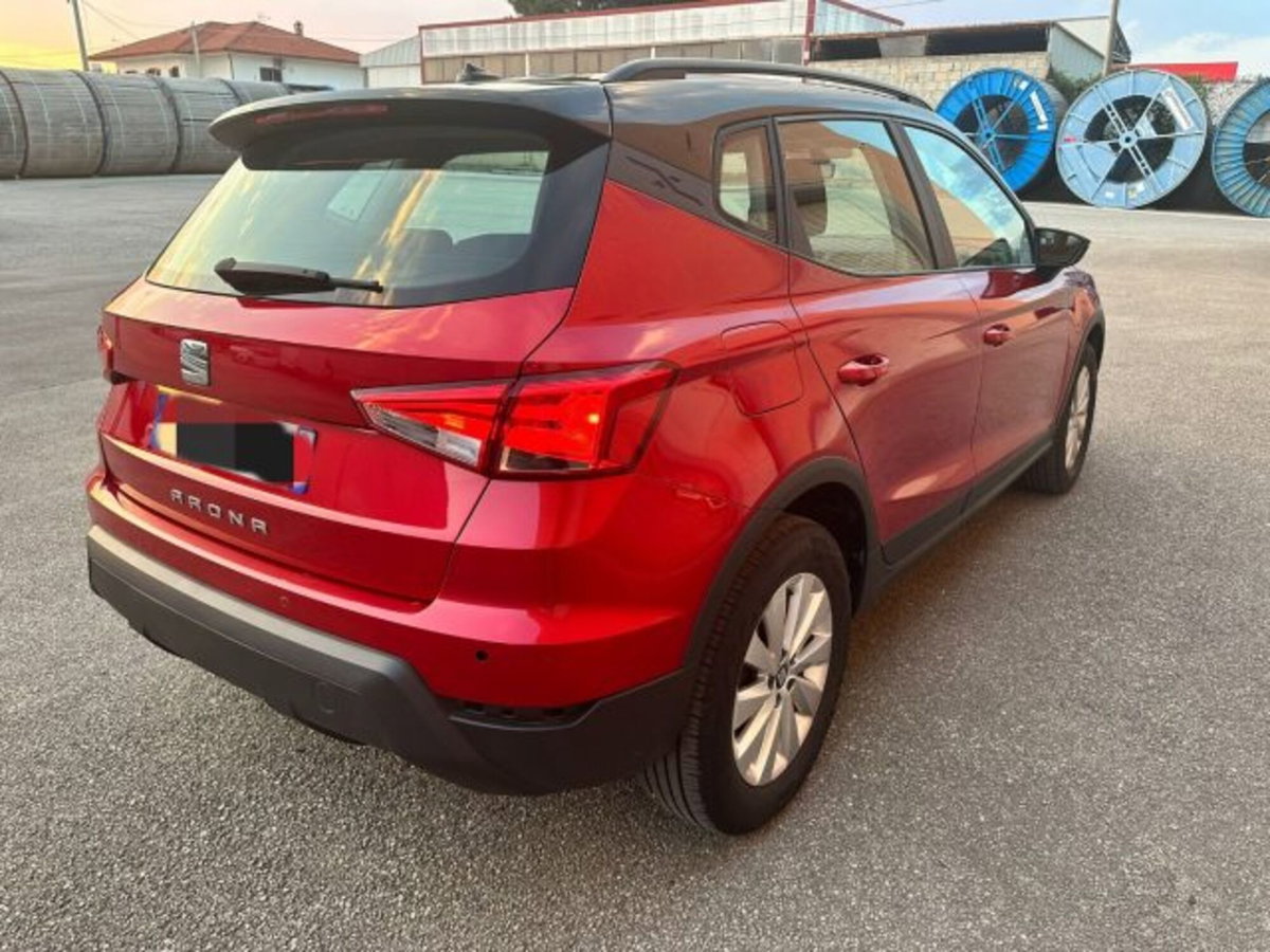 SEAT Arona 1.0 ecotsi 95cv (10)