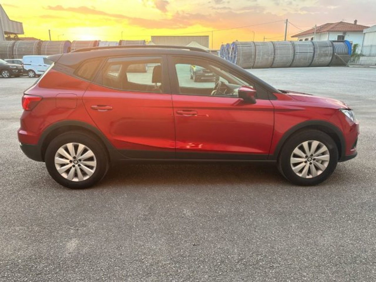 SEAT Arona 1.0 ecotsi 95cv (3)