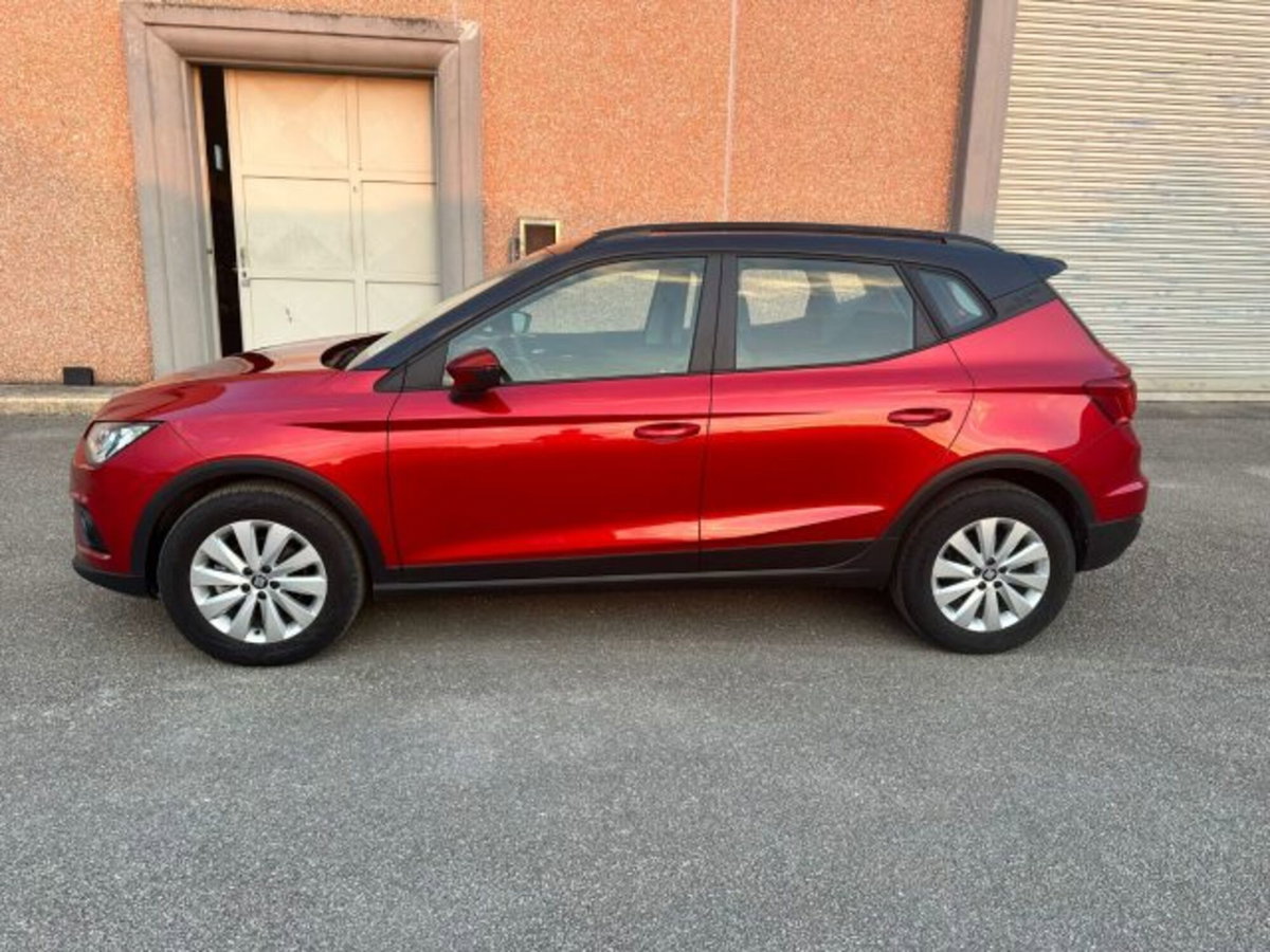 SEAT Arona 1.0 ecotsi 95cv (4)