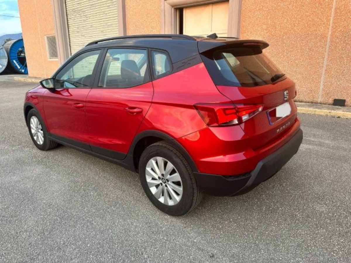 SEAT Arona 1.0 ecotsi 95cv (8)