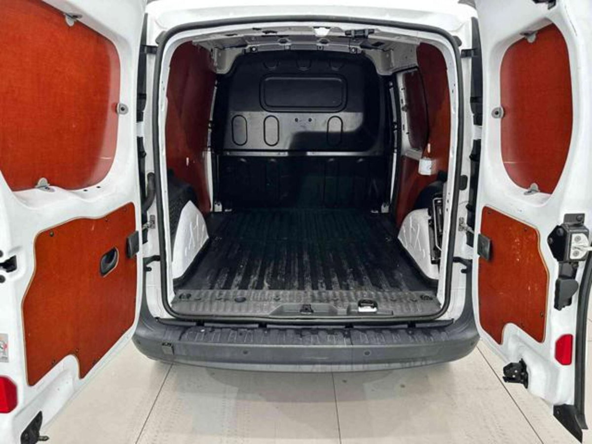 Renault Kangoo 1.5 dCi 90CV F.AP. 4p. Express Gran Confort (11)
