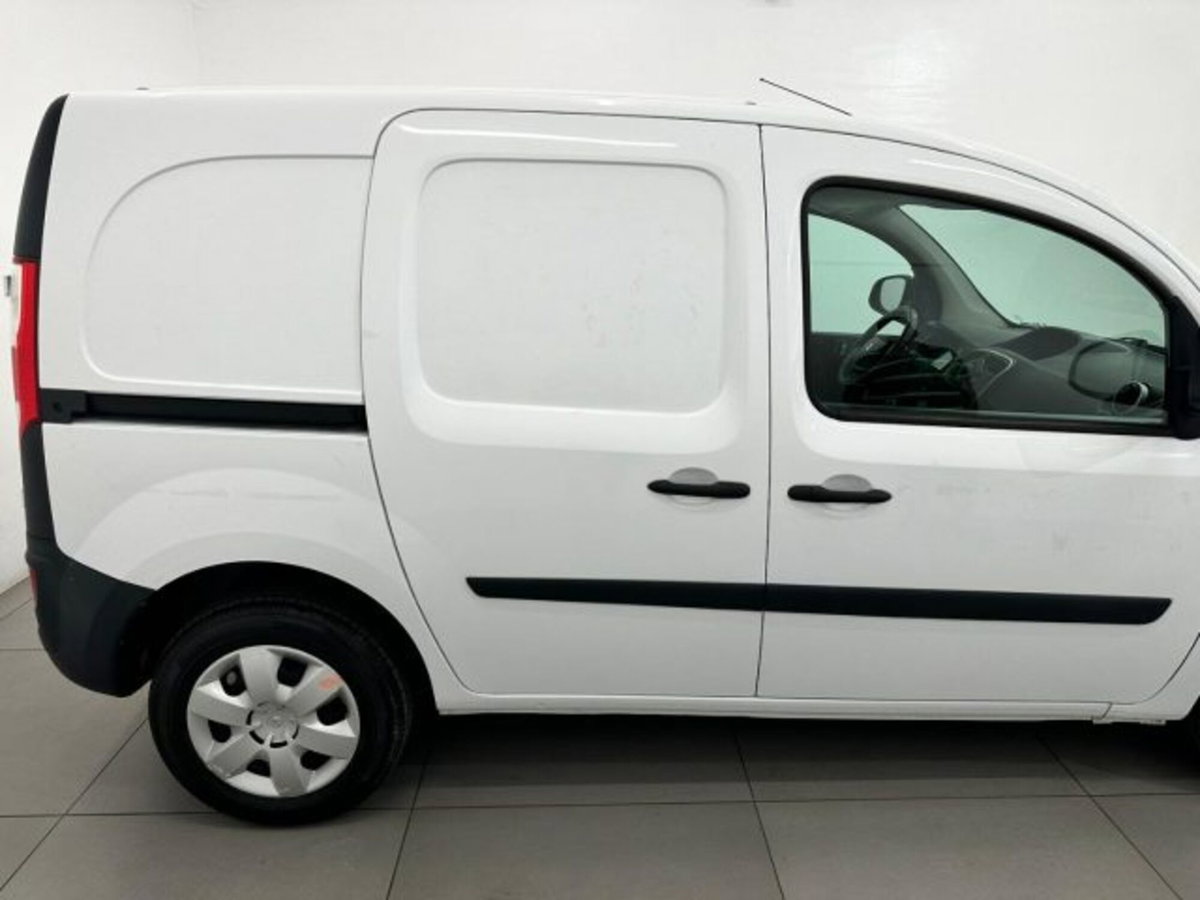 Renault Kangoo 1.5 dCi 75CV F.AP. 3p. Express Compact (9)