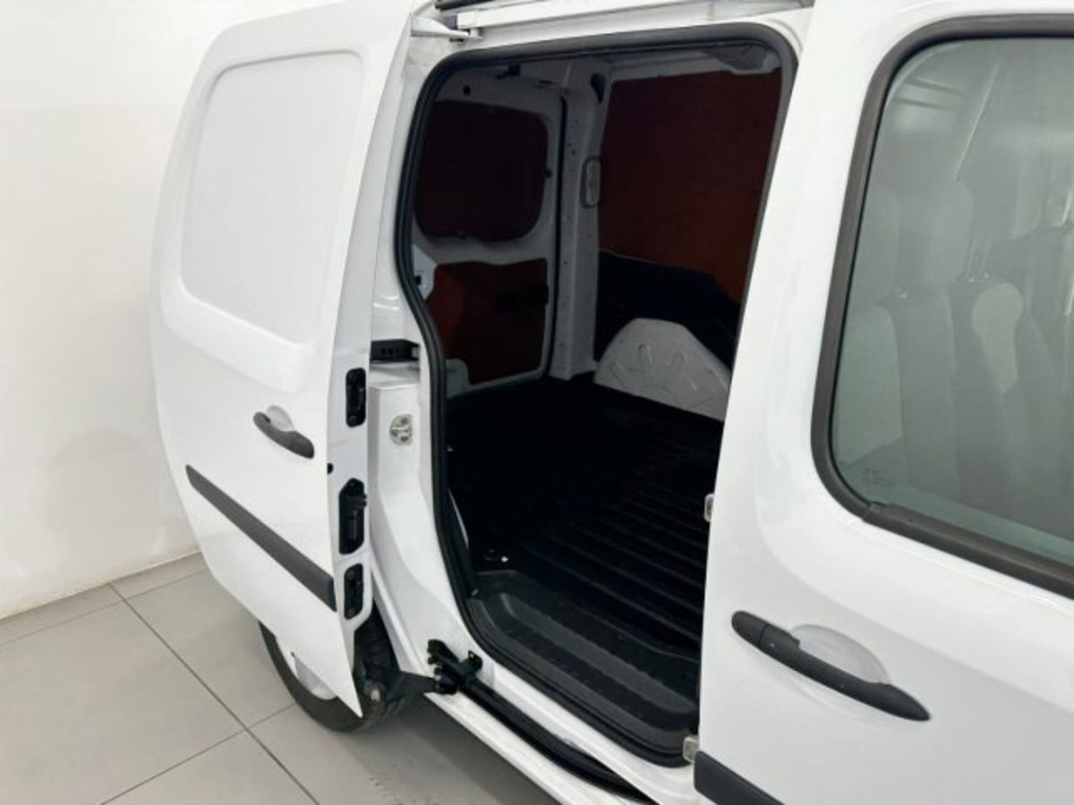 Renault Kangoo 1.5 dCi 75CV F.AP. 3p. Express Compact (10)