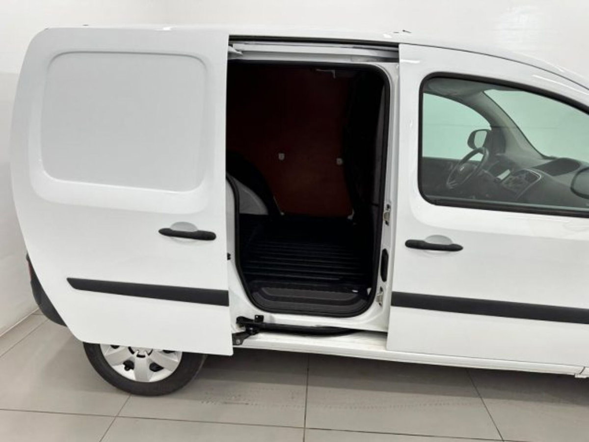 Renault Kangoo 1.5 dCi 75CV F.AP. 3p. Express Compact (2)