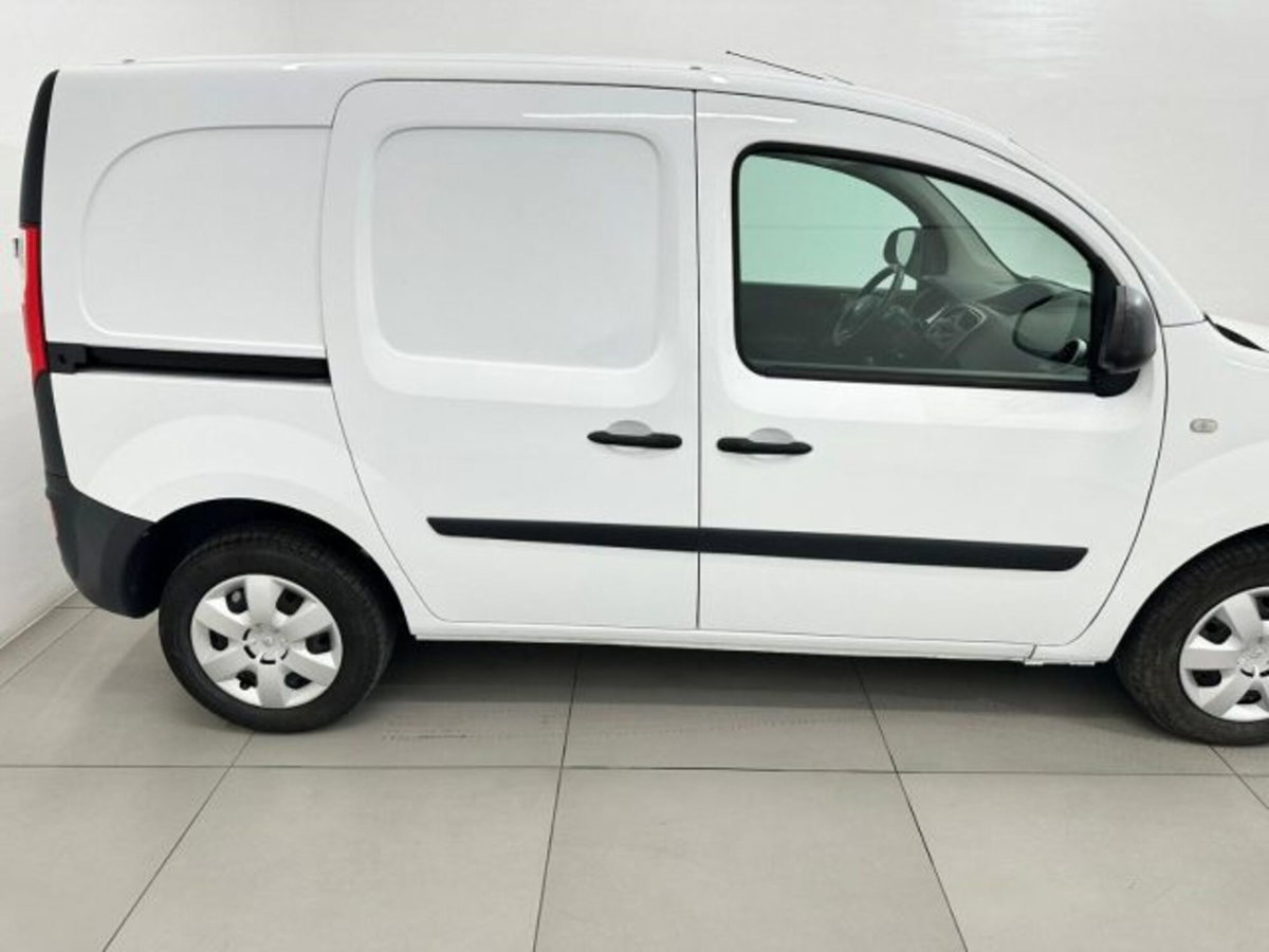 Renault Kangoo 1.5 dCi 75CV F.AP. 3p. Express Compact (4)