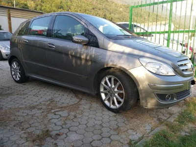 Mercedes-Benz Classe B 180 CDI (13)