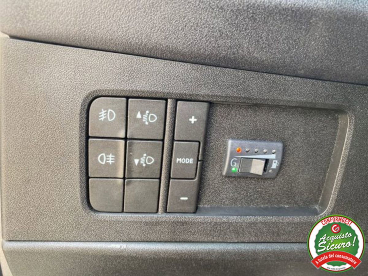 Lancia Musa 1.4 8V Ecochic (GPL) Gold (10)