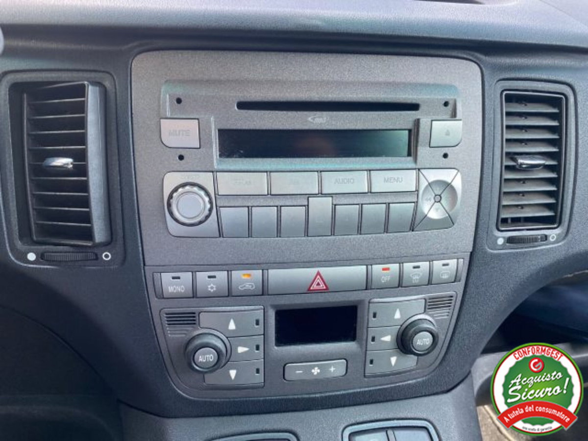 Lancia Musa 1.4 8V Ecochic (GPL) Gold (9)