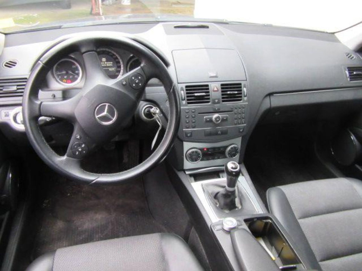 Mercedes-Benz Classe C 220 CDI Eleg. (7)