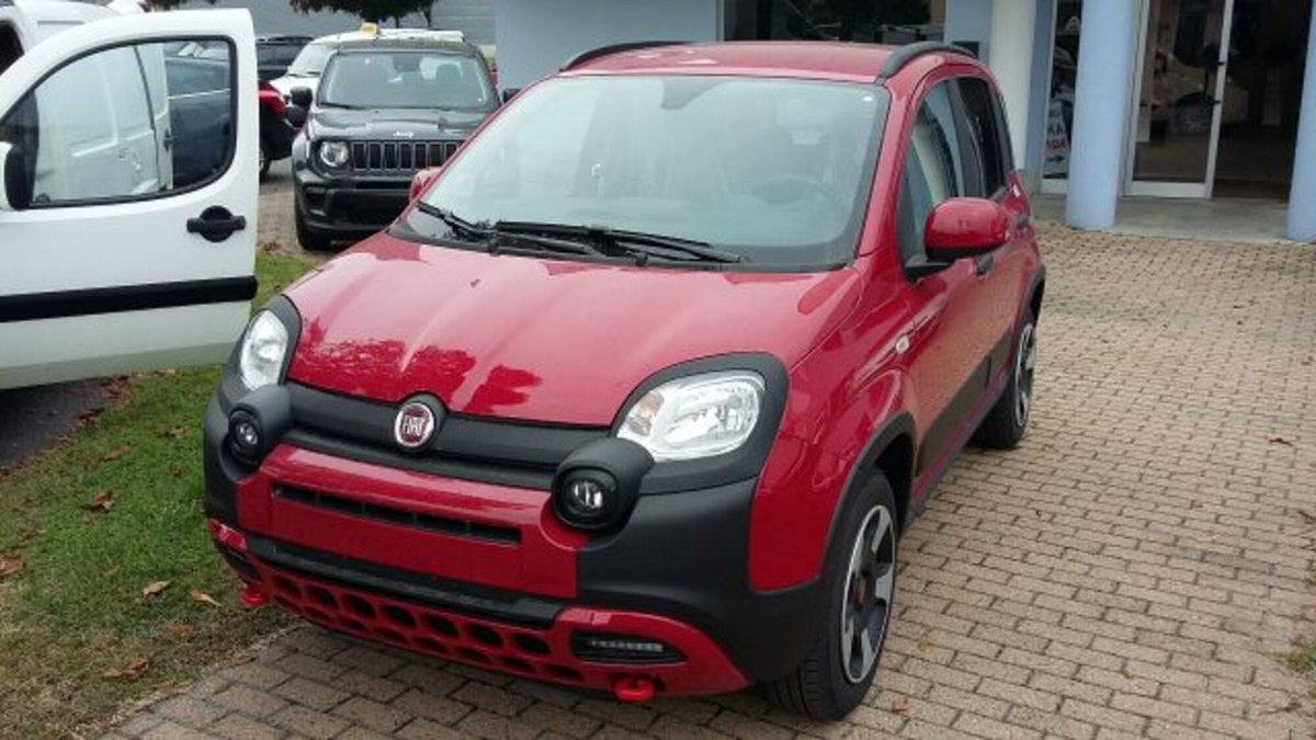 Fiat Panda Cross 1.0 firefly hybrid Cross s&s 70cv 5p.ti (2)