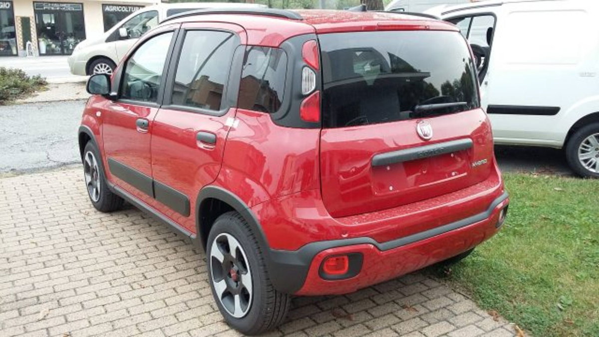 Fiat Panda Cross 1.0 firefly hybrid Cross s&s 70cv 5p.ti (3)
