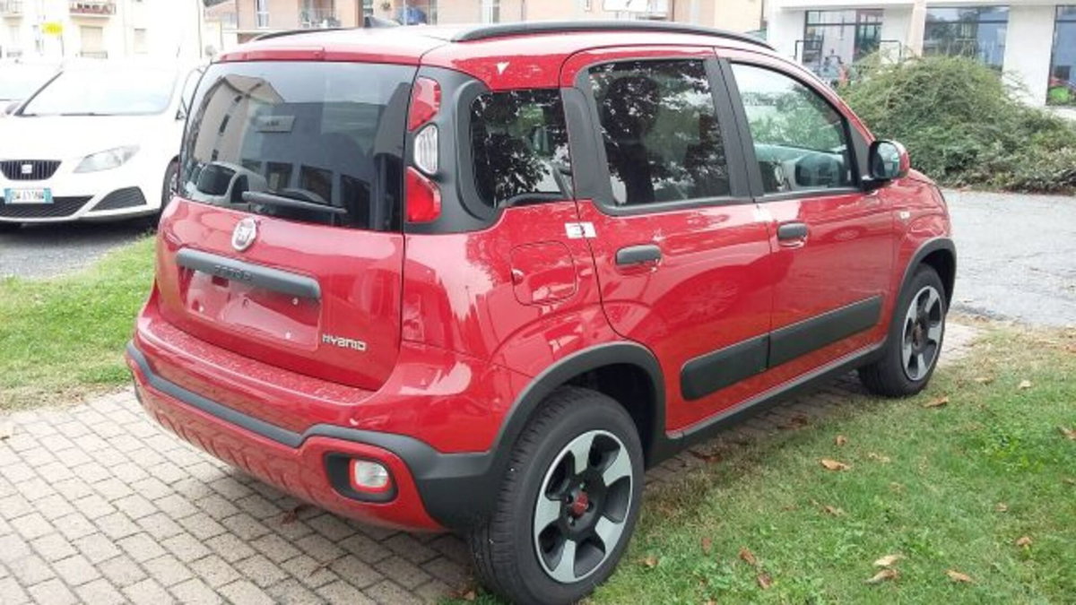 Fiat Panda Cross 1.0 firefly hybrid Cross s&s 70cv 5p.ti (4)