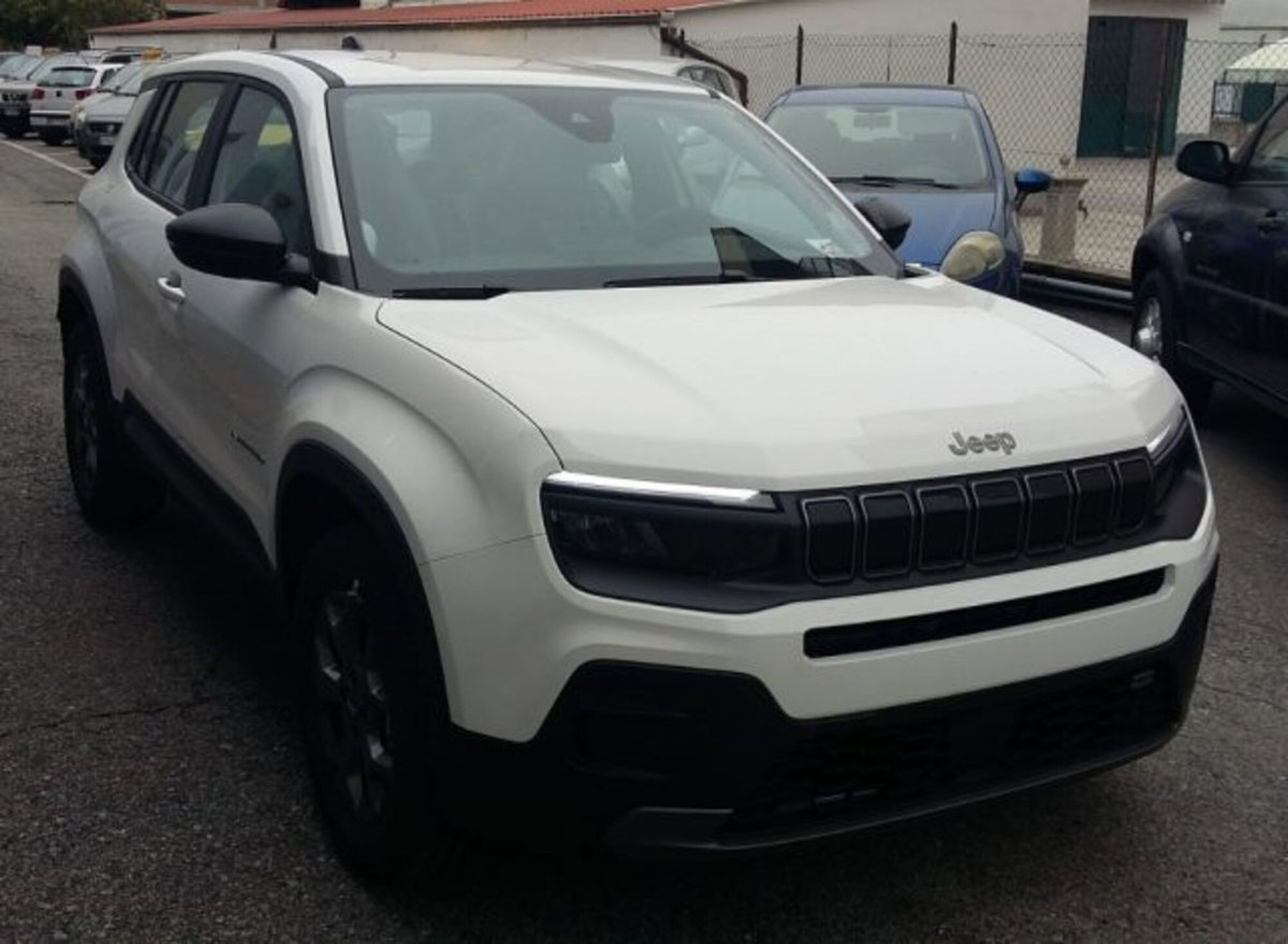 Jeep Avenger 1.2 turbo Longitude fwd 100cv (2)