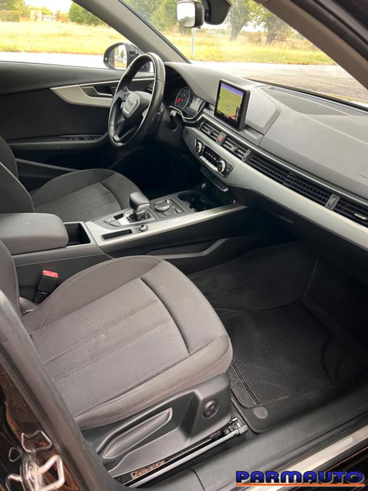 Audi A4 Avant 2.0 TDI 122 CV S tronic Business (11)