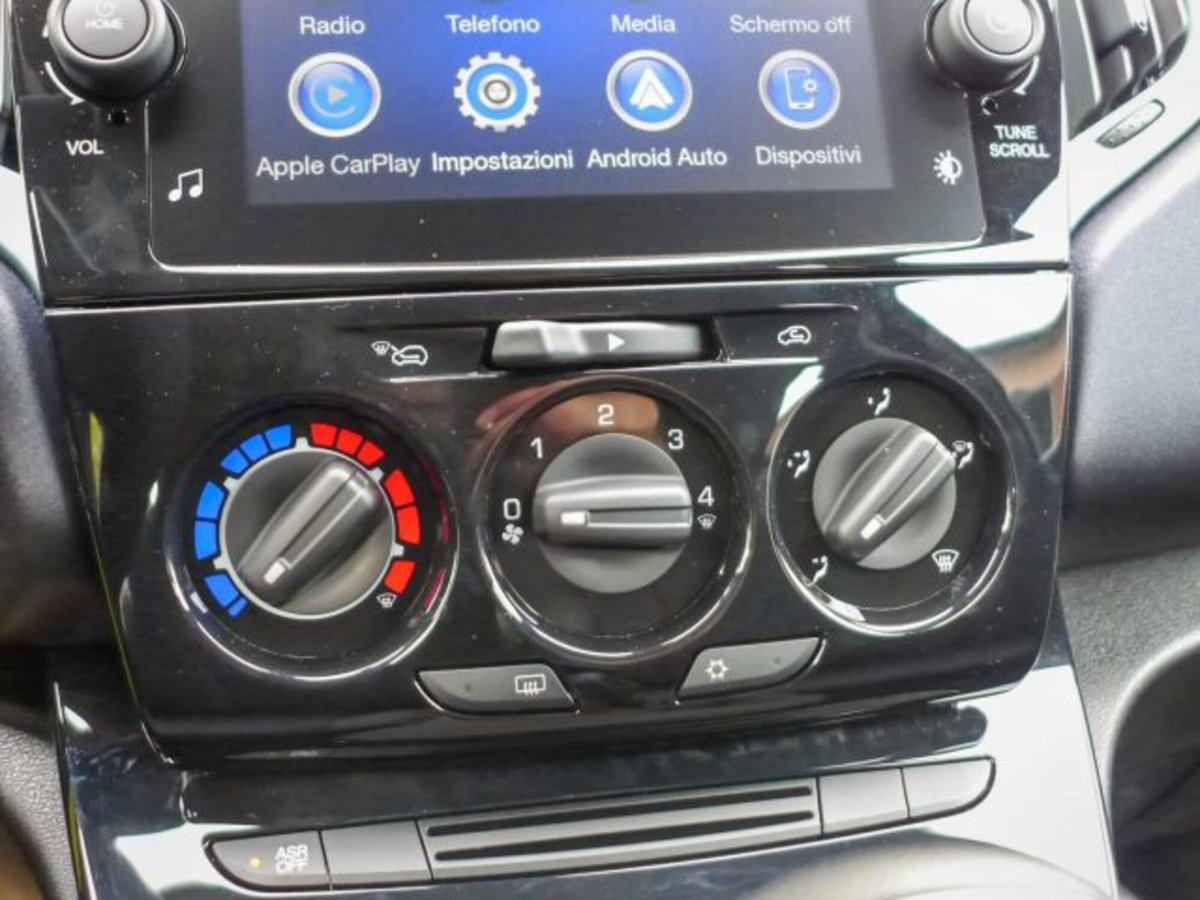 Lancia Ypsilon 1.0 FireFly 5 porte S&S Hybrid Ecochic Gold (12)