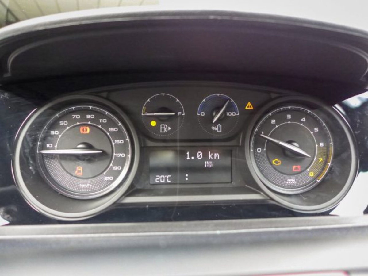 Lancia Ypsilon 1.0 FireFly 5 porte S&S Hybrid Ecochic Gold (13)