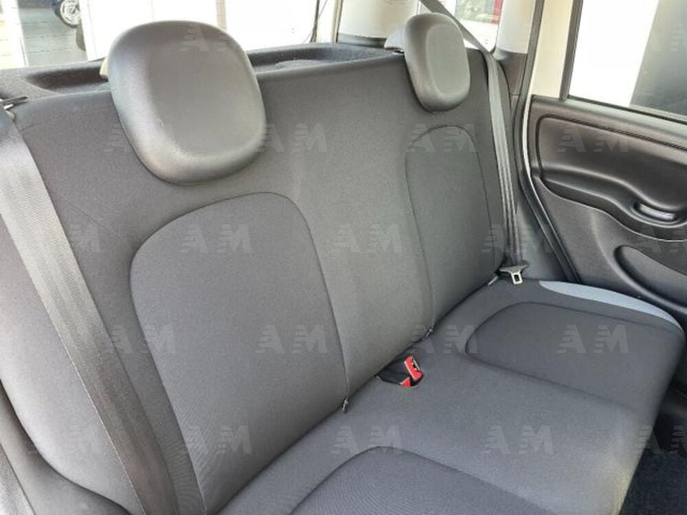 Fiat Panda 1.3 MJT 95 CV S&S 4x4 (11)