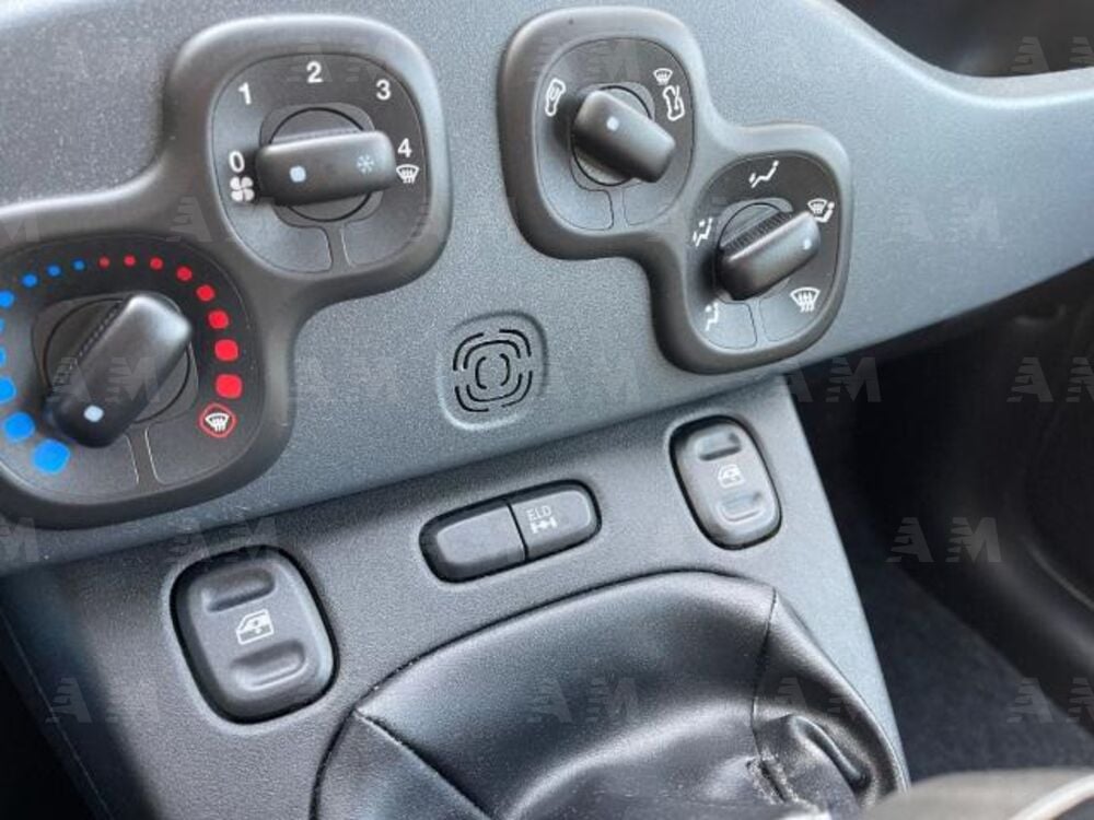 Fiat Panda 1.3 MJT 95 CV S&S 4x4 (14)