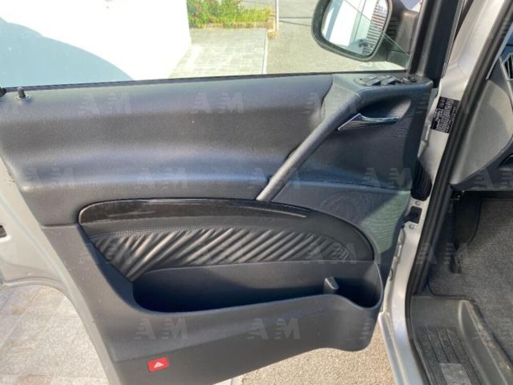 Mercedes-Benz Viano 3.0 CDI X-CLUSIVE L (8)