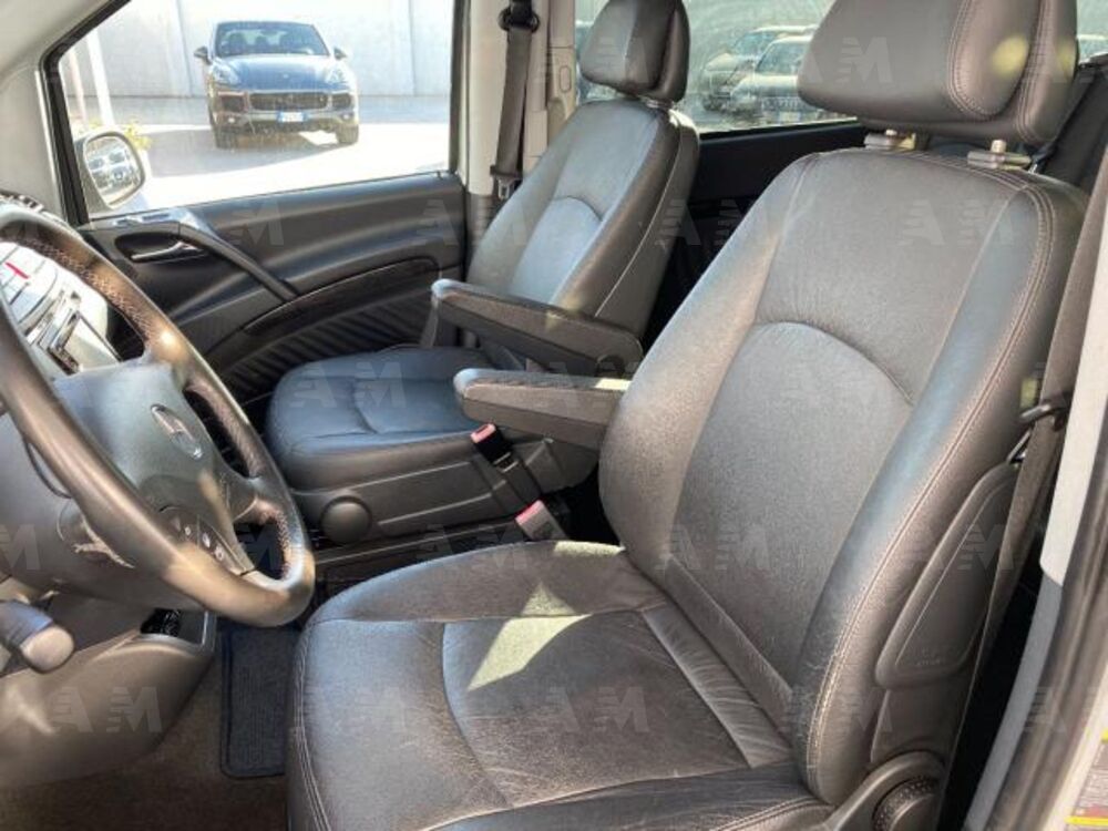 Mercedes-Benz Viano 3.0 CDI X-CLUSIVE L (9)