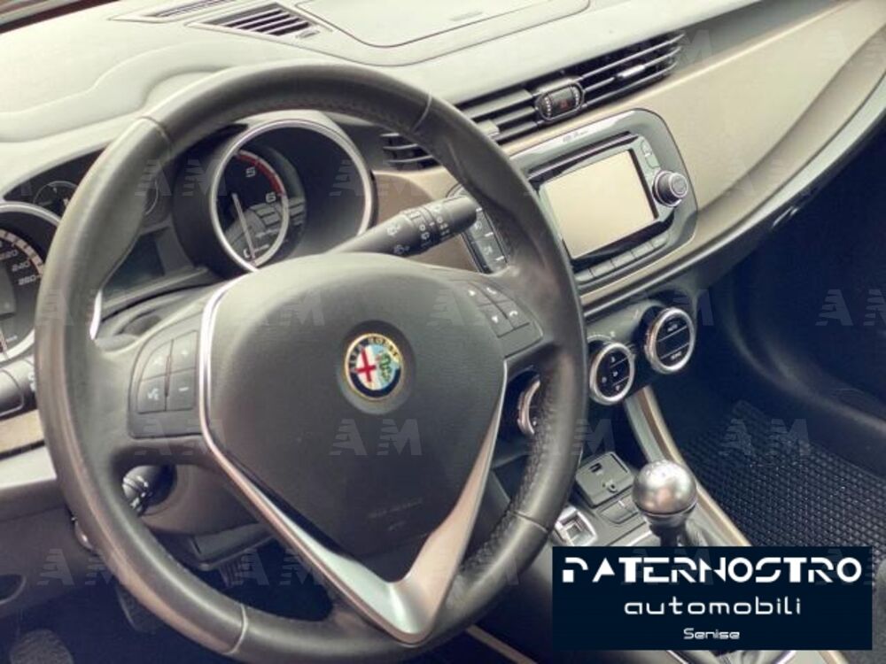 Alfa Romeo Giulietta 1.6 JTDm-2 Distinctive (14)
