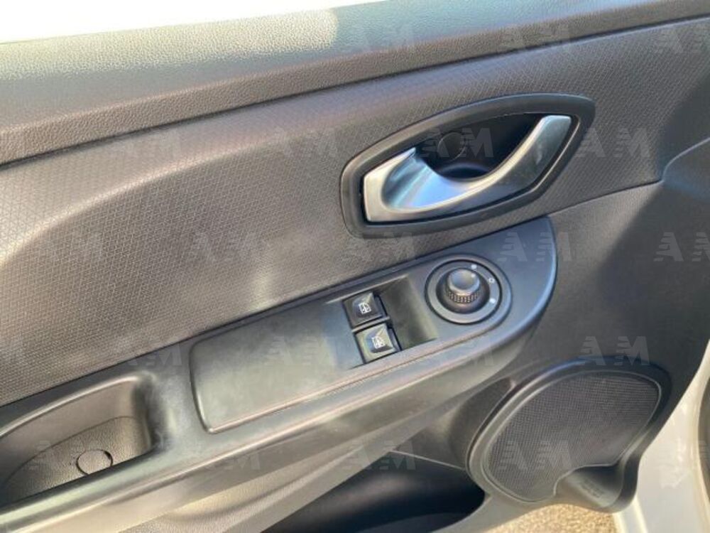 Renault Clio dCi 8V 75CV Start&Stop 5 porte Energy Life (12)