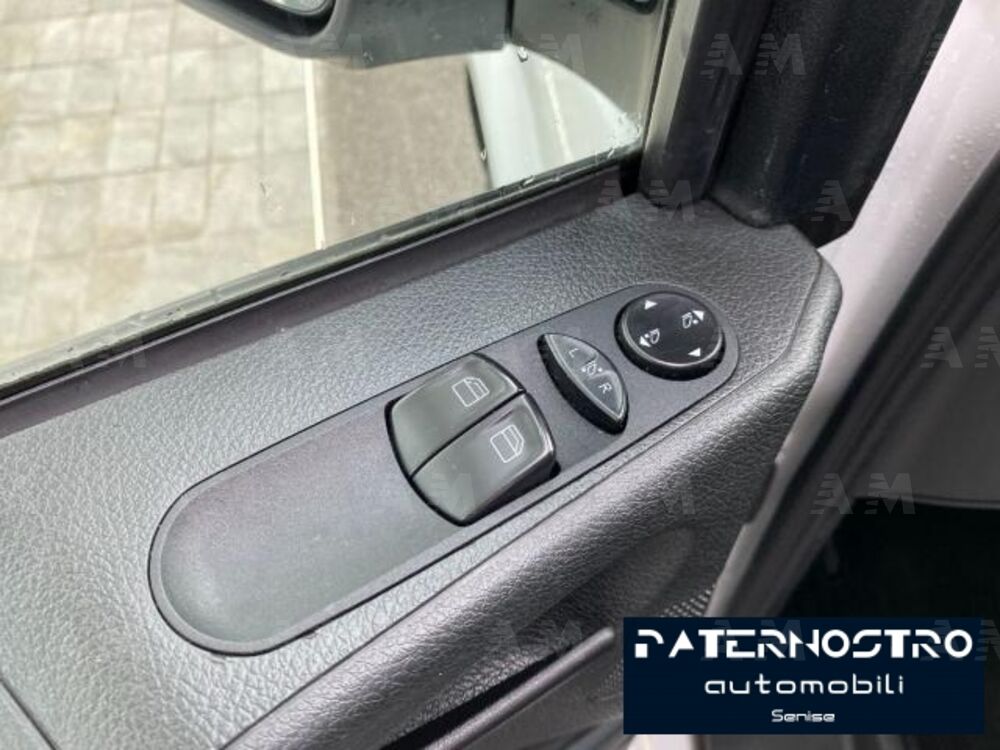 Mercedes-Benz Vito 2.2 113 CDI Kombi Crew Compact (13)