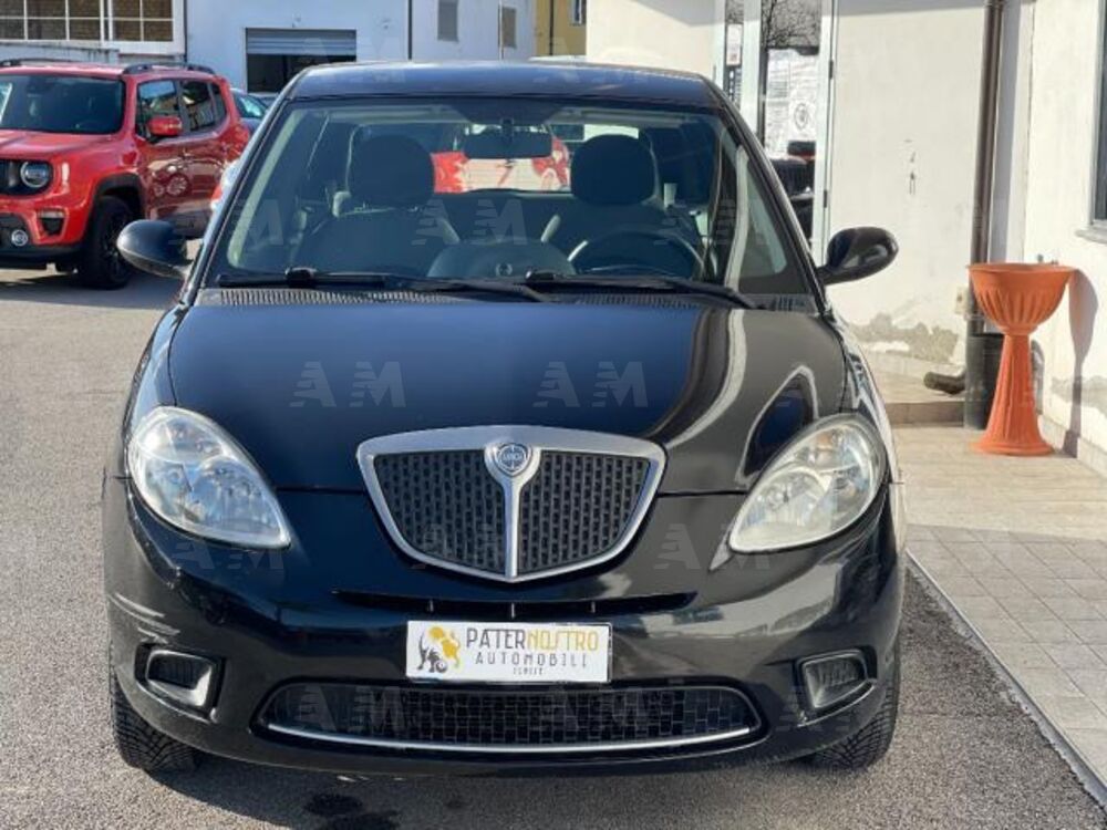 Lancia Ypsilon 1.2 Argento (3)