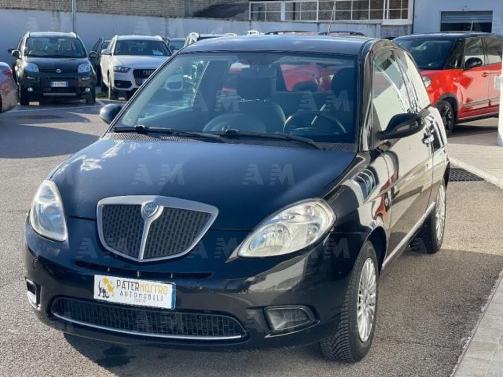 Lancia Ypsilon 1.2 Argento (4)