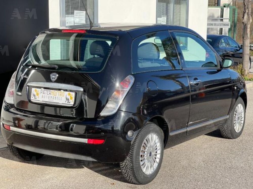 Lancia Ypsilon 1.2 Argento (8)