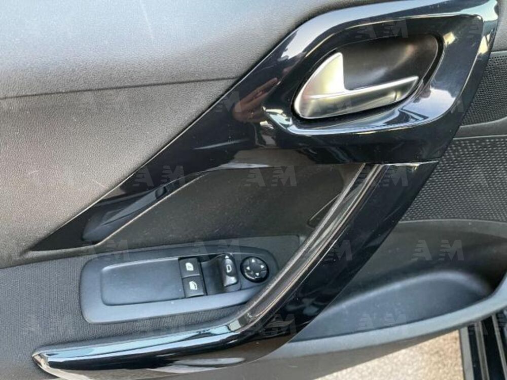 Peugeot 208 VTi 95 CV 5p. Allure (11)
