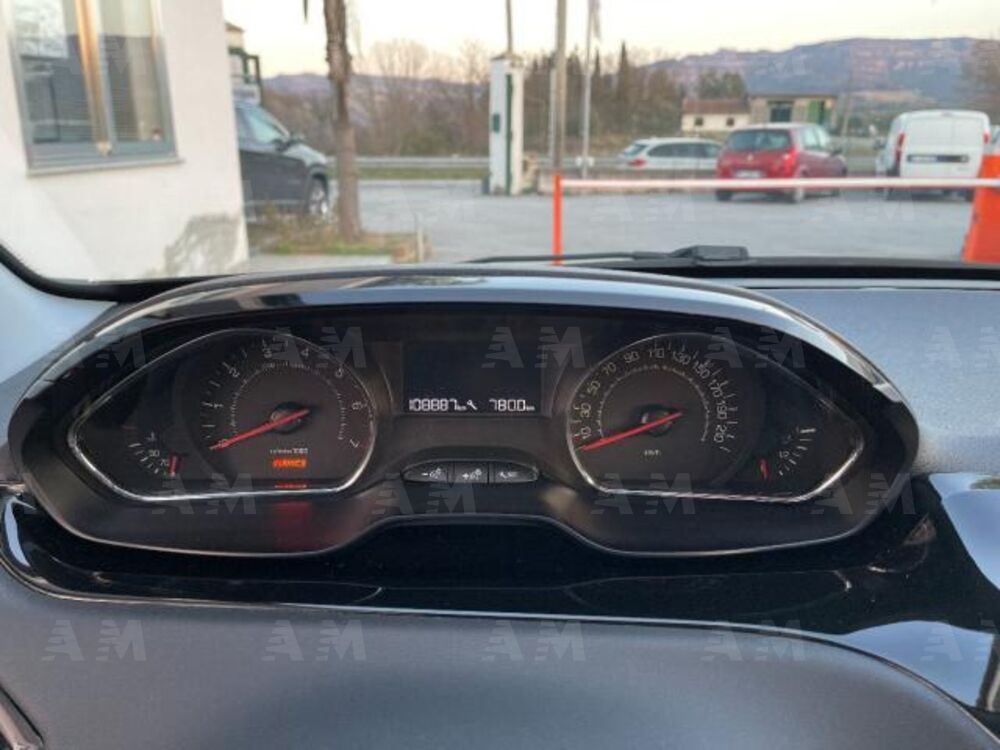 Peugeot 208 VTi 95 CV 5p. Allure (12)