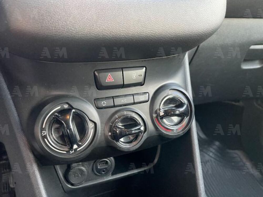 Peugeot 208 VTi 95 CV 5p. Allure (13)