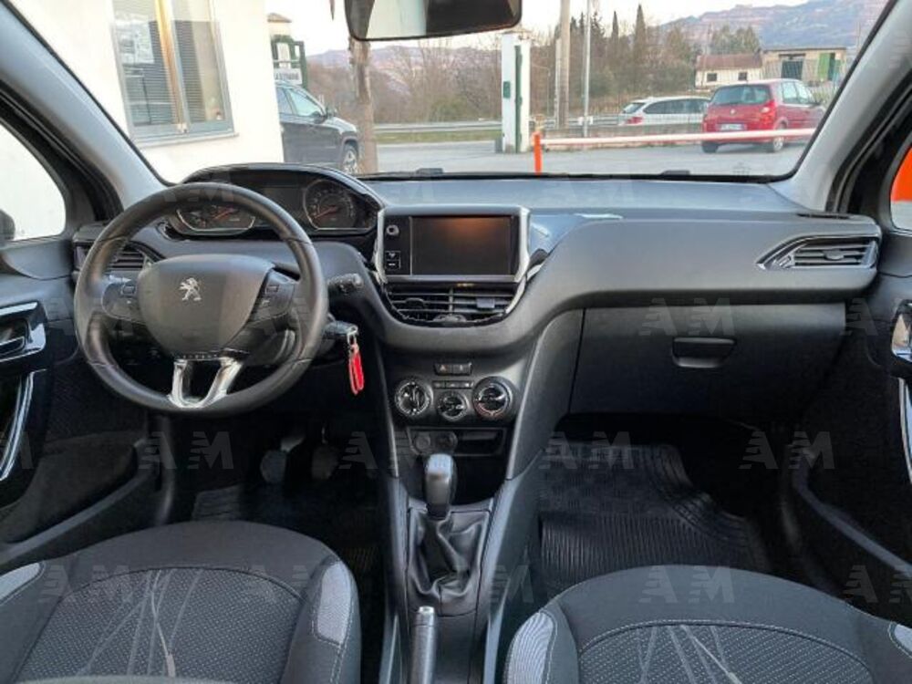Peugeot 208 VTi 95 CV 5p. Allure (8)