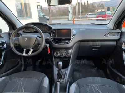 Peugeot 208 VTi 95 CV 5p. Allure (8)