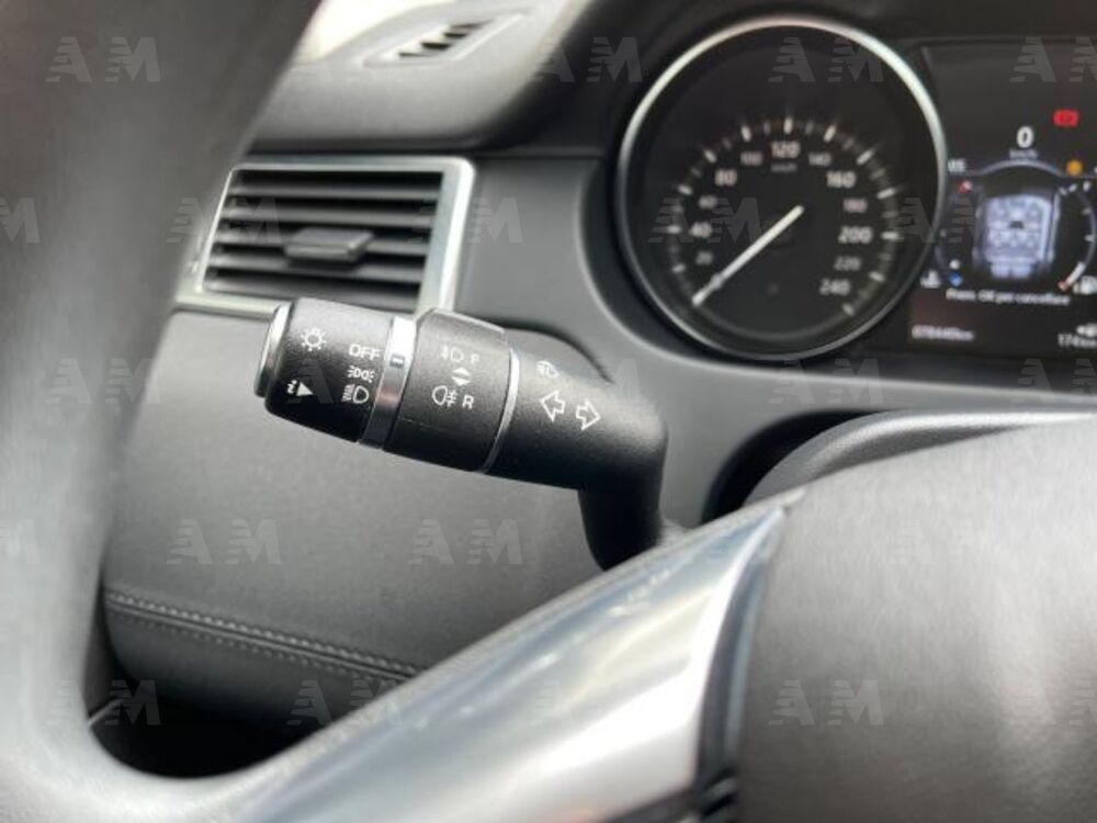 Land Rover Discovery Sport 2.0 TD4 150 CV SE (16)