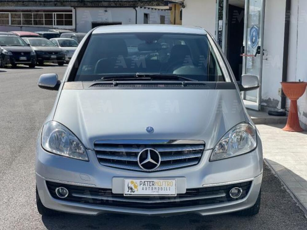 Mercedes-Benz Classe A 180 CDI BlueEFFICIENCY Automatic Premium (3)