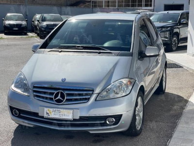 Mercedes-Benz Classe A 180 CDI BlueEFFICIENCY Automatic Premium (4)