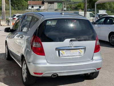 Mercedes-Benz Classe A 180 CDI BlueEFFICIENCY Automatic Premium (5)