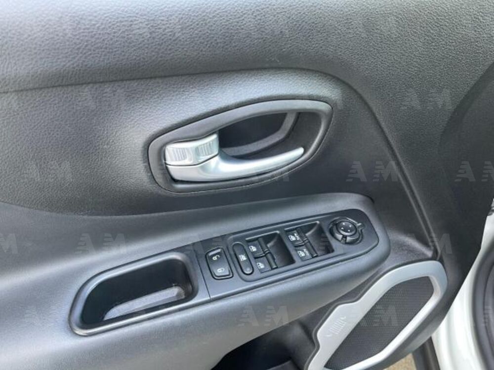 Jeep Renegade 1.6 Mjt 120 CV Limited (12)