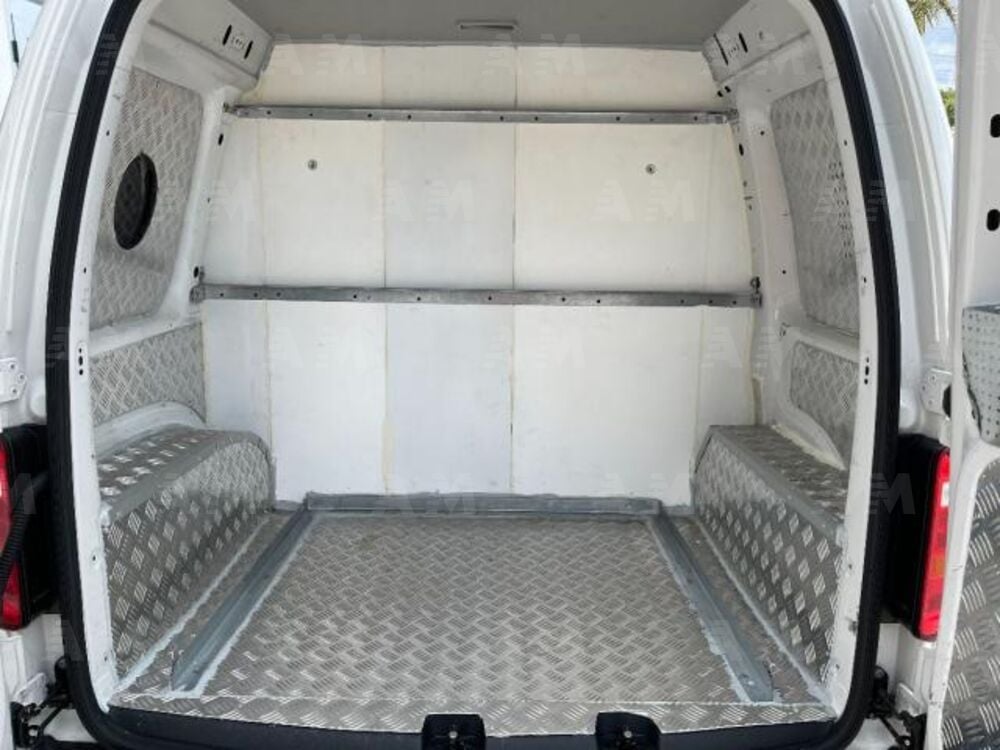 Volkswagen Caddy 2.0 TDI 122 CV 4MOTION Generation 4 (8)