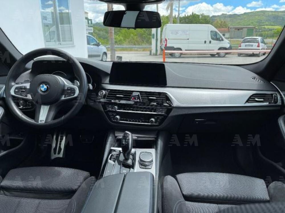 BMW Serie 5 Touring 520d  Msport (10)