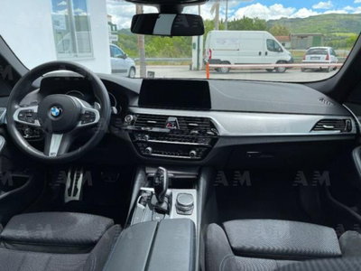 BMW Serie 5 Touring 520d  Msport (10)